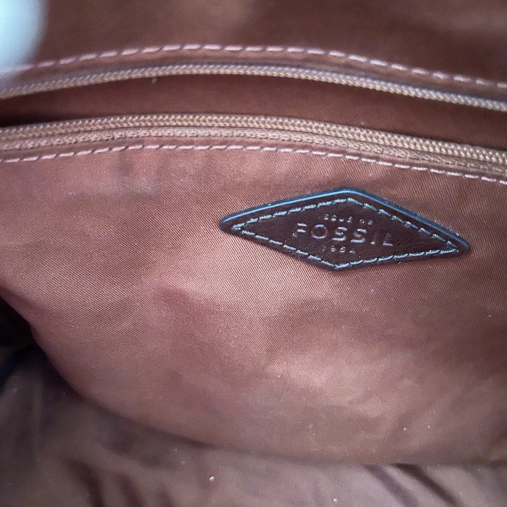 Fossil Brown satchel with Structured Design - Picture 7 of 8